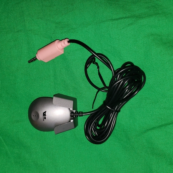 Panasonic Lapel Mic 3.5mm Gray - Picture 2 of 3
